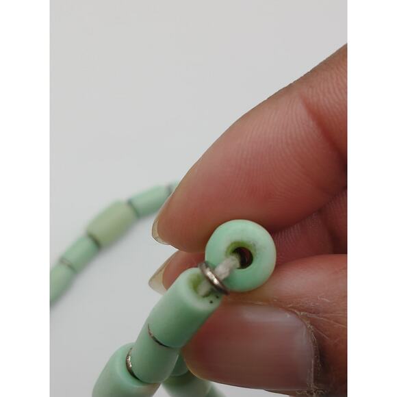 Vintage Light Green Bone and Silver Necklace 8 3/4" - Picture 3 of 12